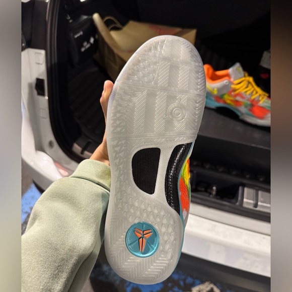 Nike Kobe 8 Protro Venice Beach Size 7y kids - Picture 6 of 6